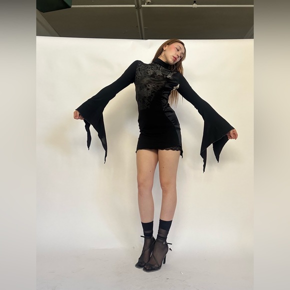 Isabel De Pedro Leopard Black Bell Sleeve Tunic Dress - Picture 15 of 16